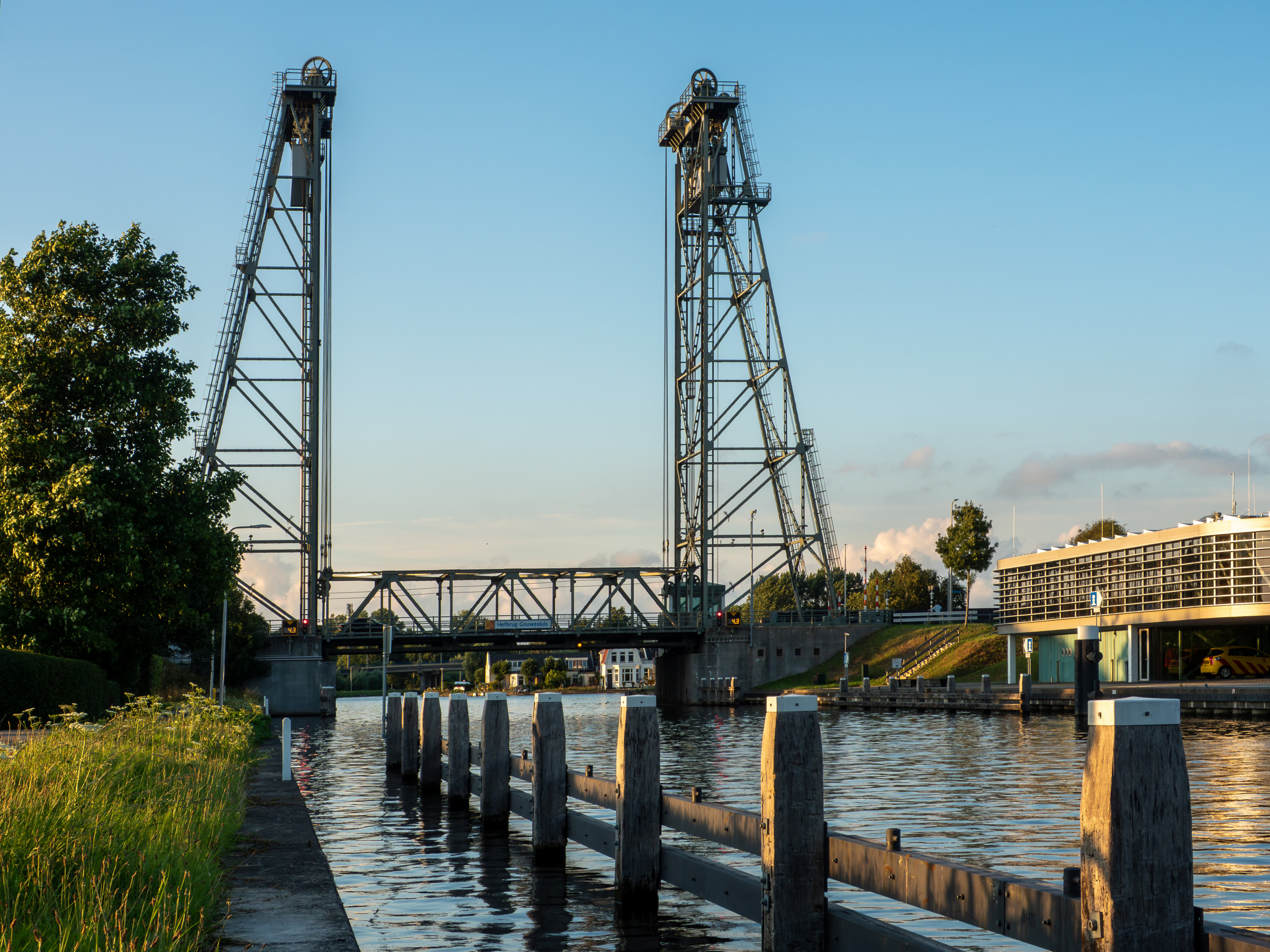 Hefbrug Gouwesluis